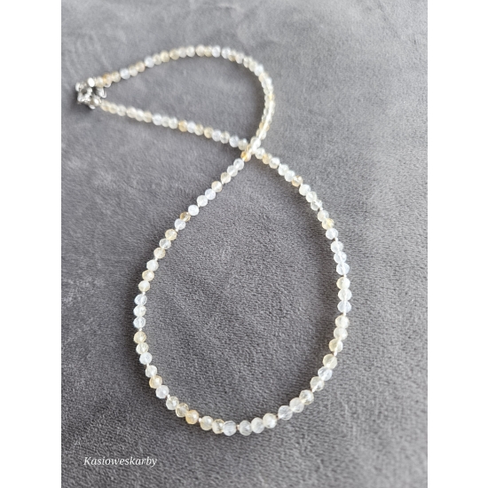 Naszyjnik z kamieni cytrynu -bogactwo